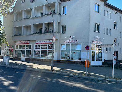 Fahrschule/Fahrlehrerausbildung Audimax- Niederschönhausen (Hauptsitz) Pastor-Niemöller-Platz 12, 13156 Berlin, Deutschland