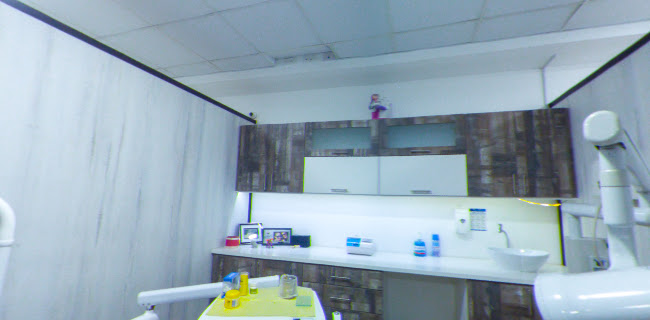 Implaesthetic - Clínica de Especialidades Odontológicas - Dentista