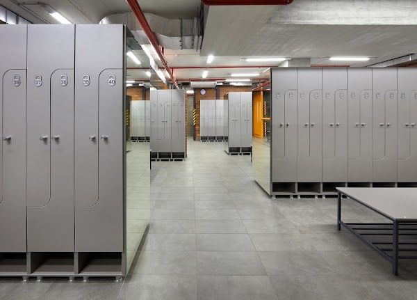 Фитнес гараж екатеринбург. Garage Gym Екатеринбург, улица розы Люксембург 49. Свердловская область Екатеринбург улица розы Люксембург 49 Garage Gym. Garage Gym Екатеринбург.