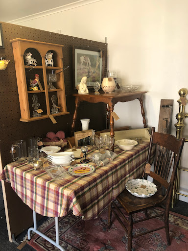 PB&J's Antiques Gallery - United States