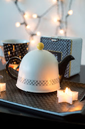 Photo n°21 de Jour de Fête à Nîmes (Magasin de déguisements)