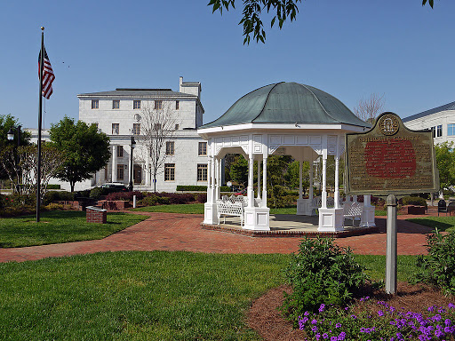 Roberts Insurance Group