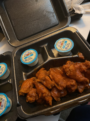 Wood's Swinging Wings Logo