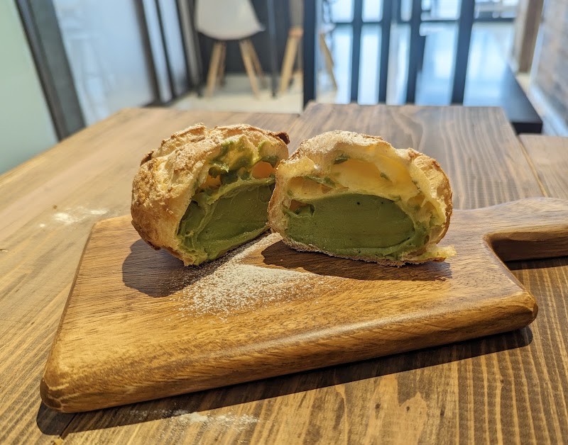 & dessert （シュークリーム）&cafe