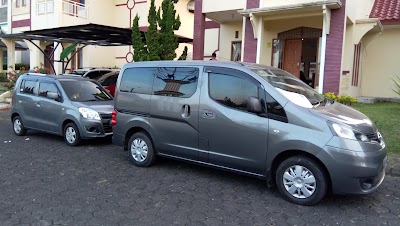 photo of Rental Mobil Bebelan STI Harga Terjangkau