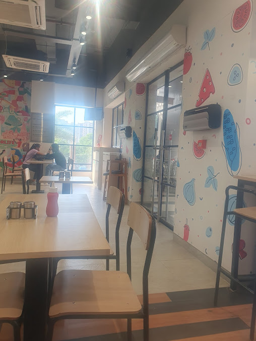 Af1qipolxledabbbvzo2lsakmvifxllnh29cwdu6bfj5=s677 K No