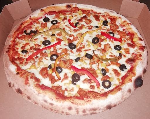 Photo 2 - Celtic burger pizza