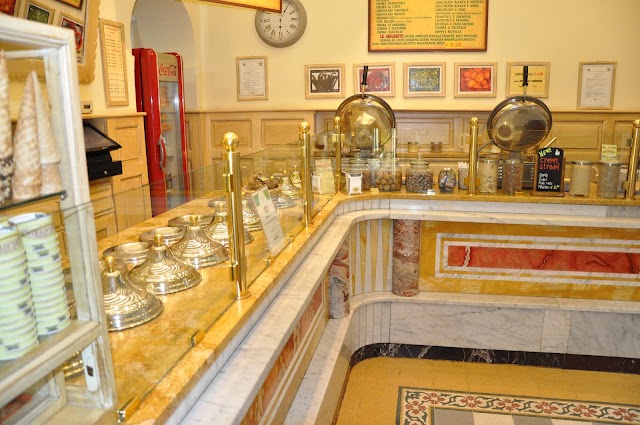 gelateria Le colonne-Crepes famose