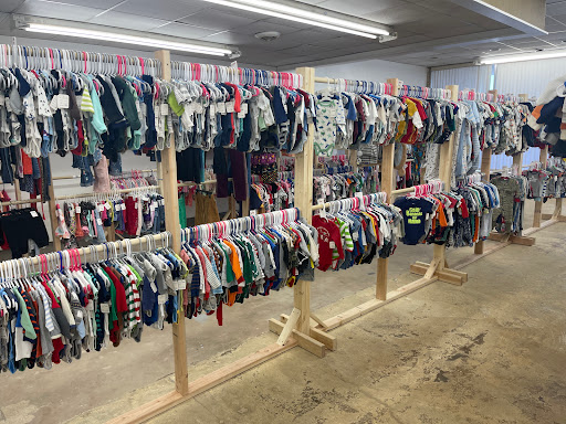 Lala's Consignment - Visual