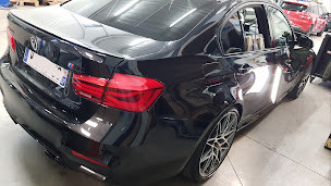 Photo n°6 de Gigax Débosselage / Débosselage sans peinture/ Dégrêlage / Alsace / Bas-Rhin/ Haut-Rhin / Strasbourg / Colmar à Dambach-la-Ville (Service de débosselage automobile)