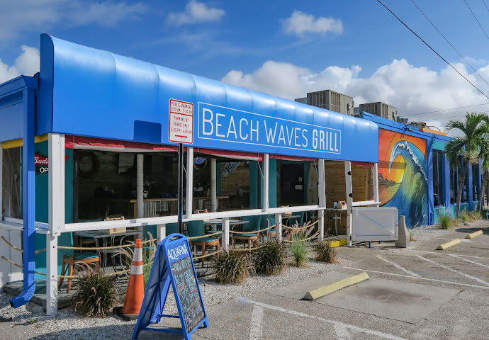 Beach Waves Grill by null