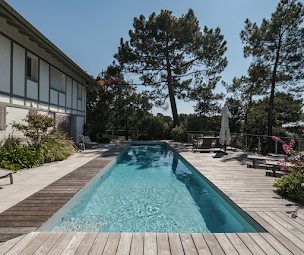 Photo n°3 de Piscines de France - Pisciniste Alsace (67) - Construction de piscine à Roeschwoog (Magasin de matériel pour piscines)
