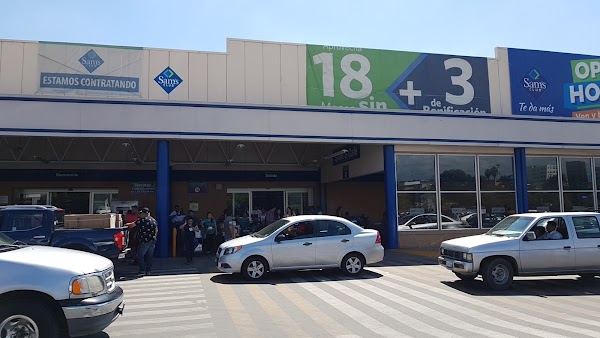 Sam's Club, Blvd Bernardo Quintana 4115, Industrial, 76130 Santiago de  Querétaro, Qro., México