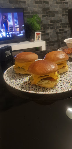 Photo 1 - Burger Express Hirel