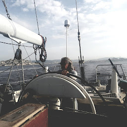 Photo n°27 de Localanque : Location bateaux Marseille à Marseille (Entreprise de pompes funèbres)