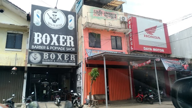 BOXER BARBER & POMADE SUPPLY, Author: Tuti Sriwijaya