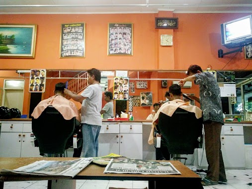 Barber Shop Bahagia, Author: deny zafa