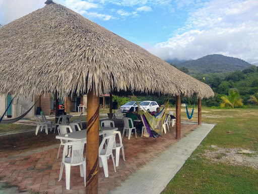 Los Tamarindos. (Restaurante y Balneario) - Thumbnail