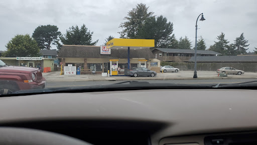 Town Pump - Visual