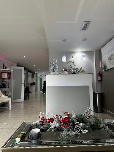 Renovada Spa & Salón Logo