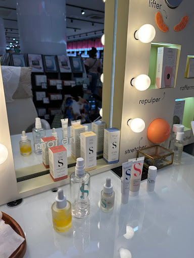 Seasonly - Face Glow Bar Euralille Gallery - France