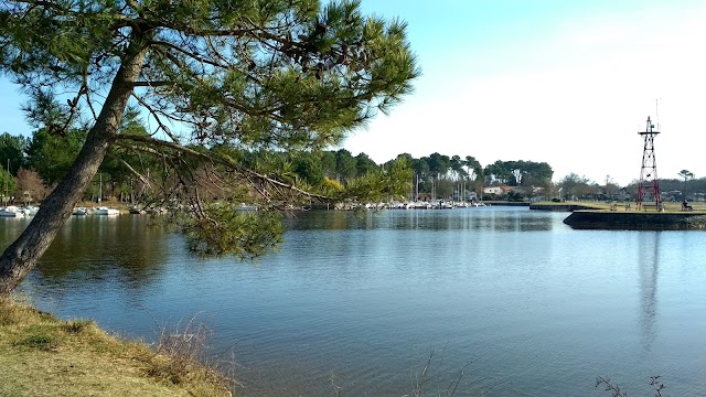 Les bâteliers du lac
