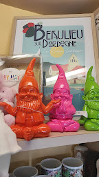 Photo n°16 de Tabac de la poste, côté boutique. à Beaulieu-sur-Dordogne (Boutique de cigarettes électroniques)