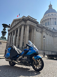 Photo n°15 de Urban Driver à Boulogne-Billancourt (Service de taxi)