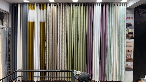 Starting price 750rs per curtain of 9 feet ready ring type curtain 👍🏻