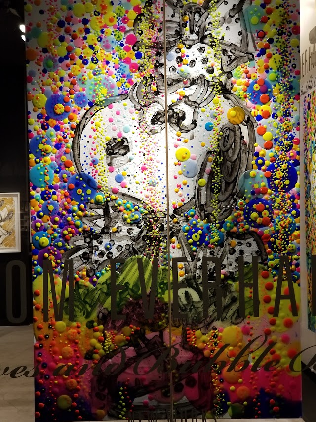 Mouche Gallery