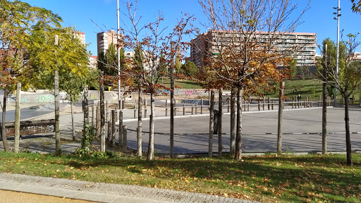 Skatepark "Ignacio Echeverría, skateboard hero" - Madrid Río - Thumbnail
