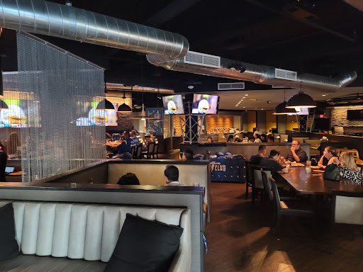 12 Sixty Modern Pub & Kitchen, La Mirada, CA