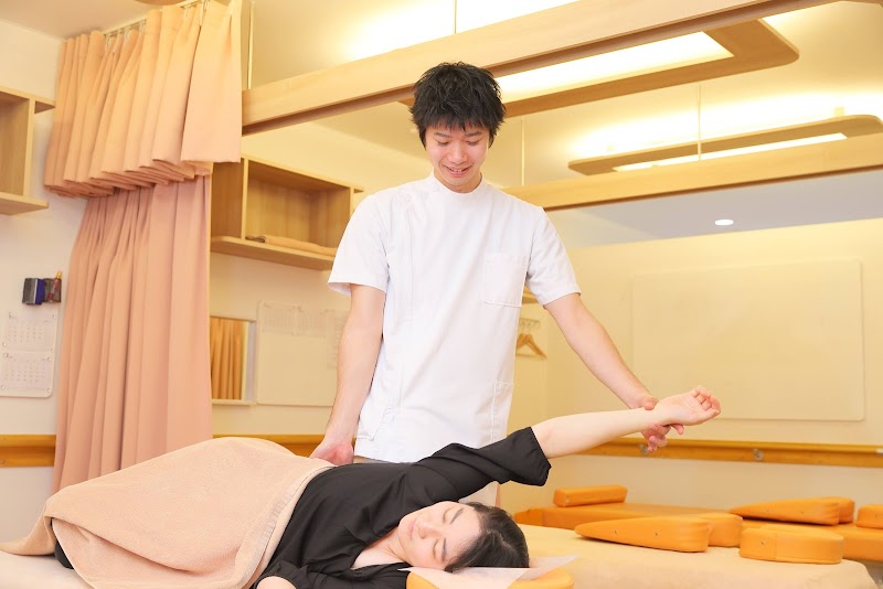 まえいけ整骨院 箕面桜井院