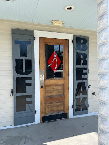 Tuff Break Loser’s Lounge by null
