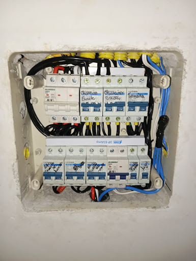 ELETRICISTA UMUARAMA Elemar .F Soluções Elétricas