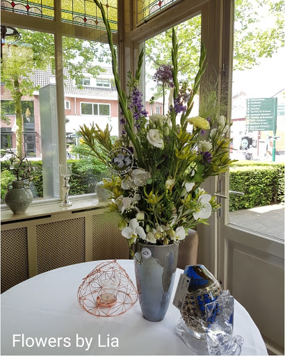 Flowers by Lia - Thumbnail