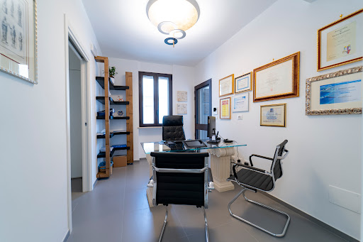 Studio Carone Odontoiatria e Protesi dentaria Gallery - Italy