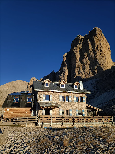 Rifugio Antermoia — photo