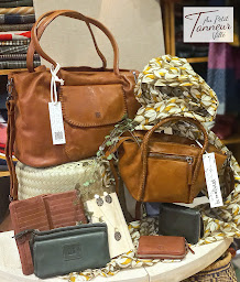 Photo n°30 de Au Petit Tanneur à Villé (Boutique de sacs à main)