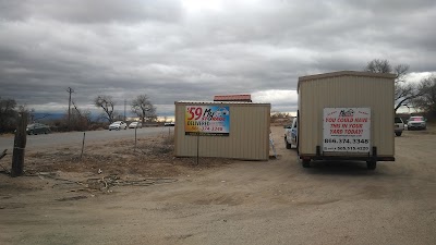 Leno's Smoke Shop