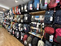 石井スポーツ 神田本館