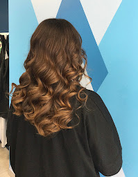 Photo n°14 de Nuances à Cappelle-la-Grande (Salon de coiffure)