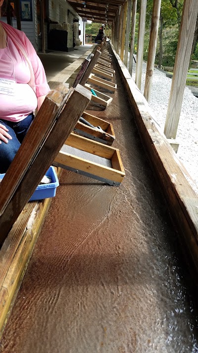 Photos of Gem Mountain Gemstone Mine
