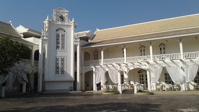 Photos of White House Savannakhet