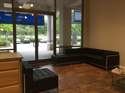 Lars Oliver Salon - Thumbnail