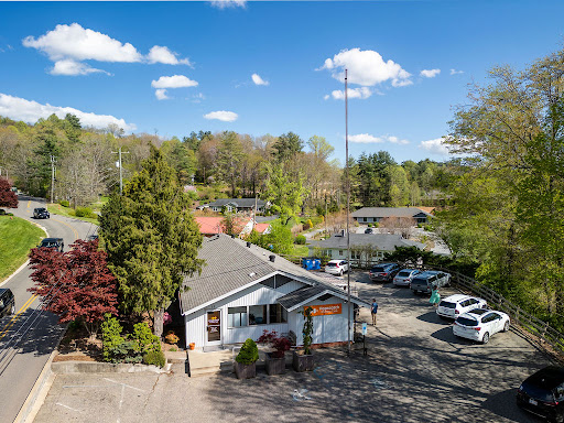 Hopscotch Primary Care Spruce Pine - Thumbnail