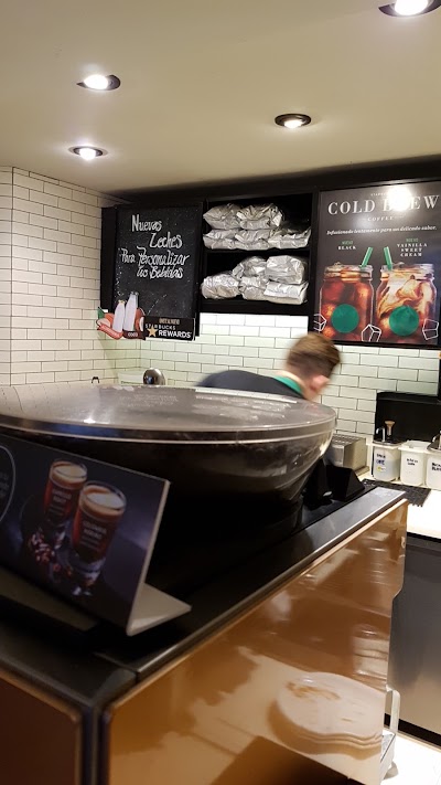 Photos of Starbucks Piedra Roja