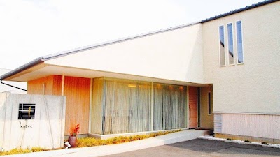 髪匠Ｌｅａｖｅｓ（けしょうリーブス）