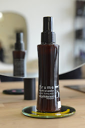 Photo n°9 de FORMES & COULEURS - Coiffure au Naturel LaRoche-sur-Yon à La Roche-sur-Yon (Salon de coiffure)