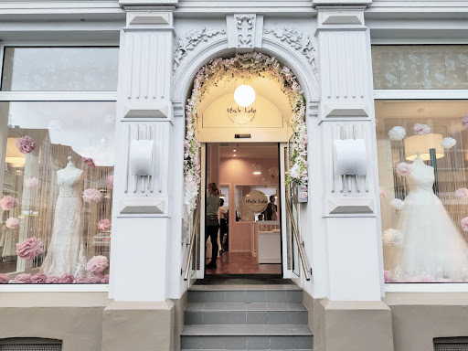 Weiße Liebe Brautsalon - Germany